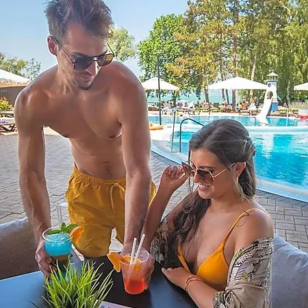 Azur - Hostaid Apartment Siofok