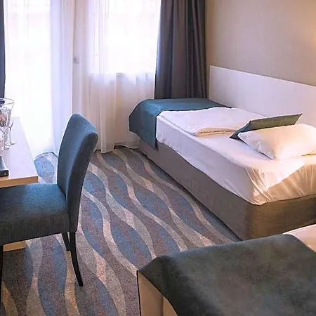 Azur - Hostaid Apartment Siofok