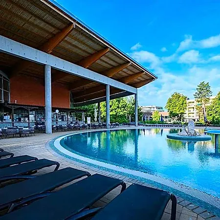 Azur - Hostaid Apartment *