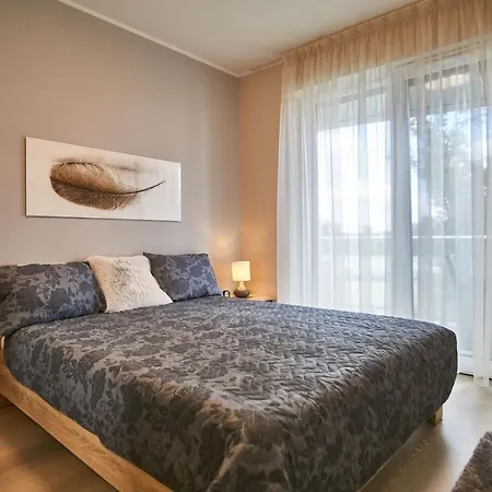 Azur - Hostaid Apartment