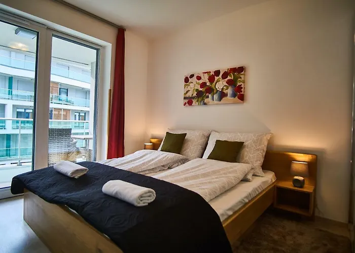 Azur - Hostaid Siófok